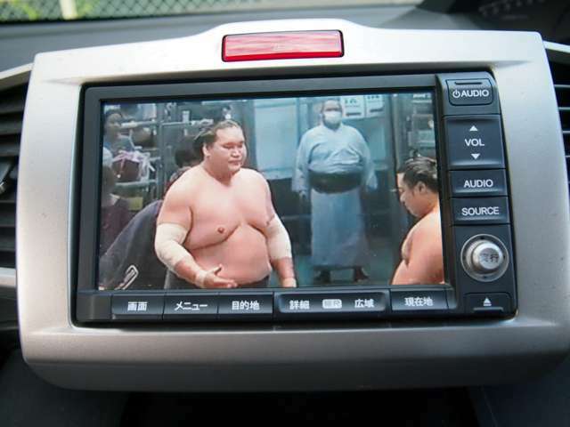 ワンセグTVが装備されています♪　　車内でスポーツ観戦も出来ますよ♪♪