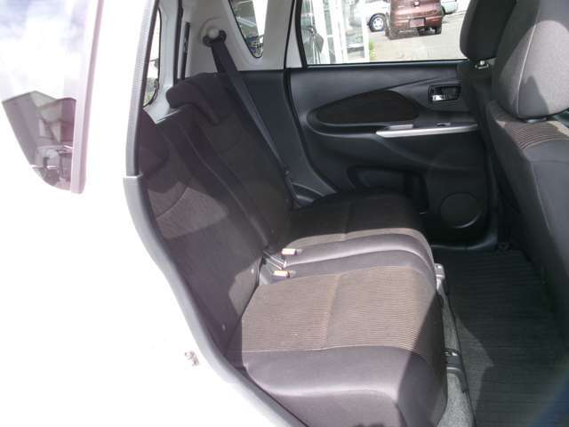 初めて車を買いたいんだけどどうすれば良いのか分からない方ユーシーネットにお電話ください。全て教えます。納車までの期間代車もあります。TEL0175-33-1282