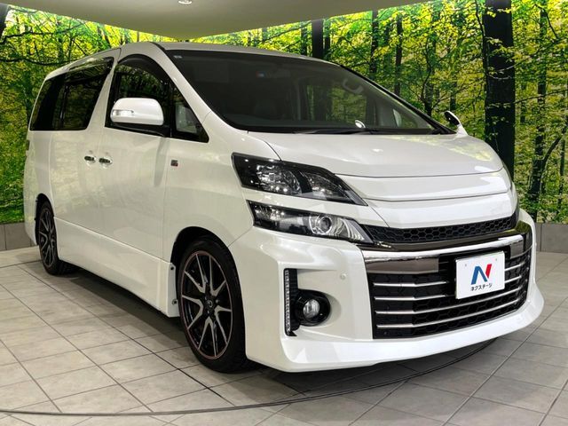 大好評のボディコーティング「弾スプラッシュコート」もご納車までに施工可能。通常のガラスコートと異なる、耐久年数6年の無機質ガラスコーティングが、ボディをキレイな状態に保ってくれます。
