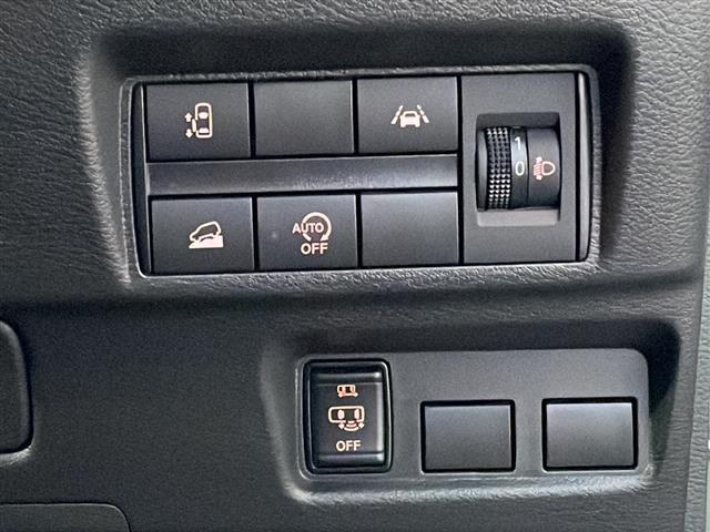 運転席周りにある装備です。ハンドル周り、インパネ周り等についている装備をこちらで確認できます。