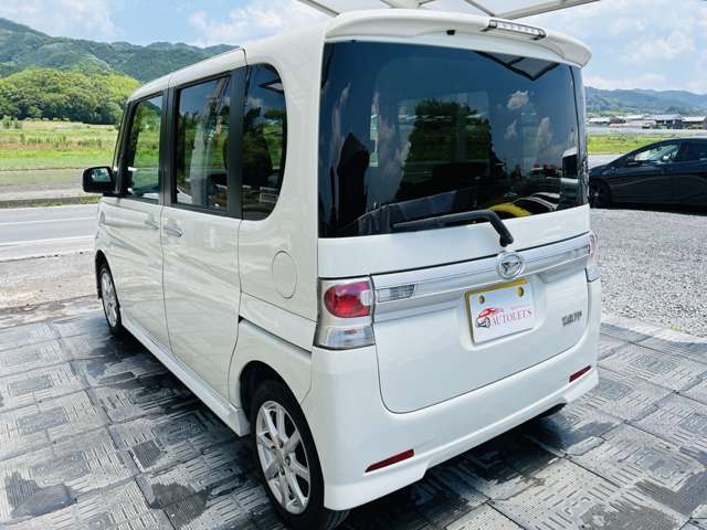 買取直売はメリット多数あり♪通常中古車の流通にかかるマージンを大幅にカット出来るので他社の同年式と比べて低価格が実現できます♪