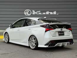 足回りはBLITZ製ZZ-R車高調でローダウンしております！車検対応の範囲内で、ご希望の車高でご納車させていただきます！32段階の減衰力調整で、街乗りからスポーツ走行まで幅広くお楽しみいただけますよ！