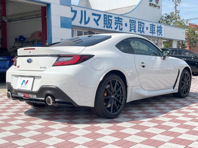 ☆全国のネクステージからお取り寄せが可能※！遠方の店舗に展示してあるクルマが気になる場合も、最寄りの店舗でご覧いただくことが可能です！是非私たちに要望をお聞かせください！※別途費用