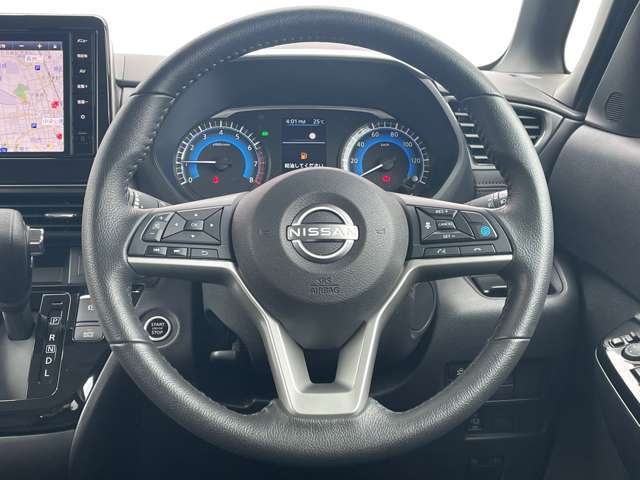 プロパイロット付☆先方車との距離を測定しドライバーがセットした車速を上限として車速に応じた車間距離を自動的に保ちながら走行することができます☆