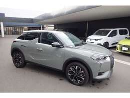 弊社ポリシーとして、全中古車、お忙しく実車確認できないお客様のために実車確認頂かなくとも安心して購入頂けるクオリティを目指して仕上げております。全国のディーラーで保証が受けられます！