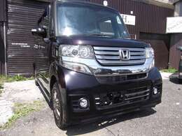 弊社では入庫時に一通りの点検とともに、ブレーキ回りの分解及び作動確認、エンジンオイルの交換を行っております。