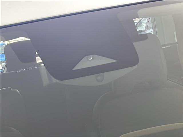 【ドライブレコーダー】映像・音声などの運転中の記録を残します。事故などを起こした起こされた時の証拠になりえますので、もしも時でも安心ですね。