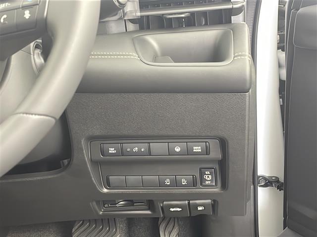 【運転席操作部】快適なドライブを楽しむための機能が装備されています！運転席から触れるので、使いやすいです！除菌プランいれていただくと、さらに清潔で安心していただけます！
