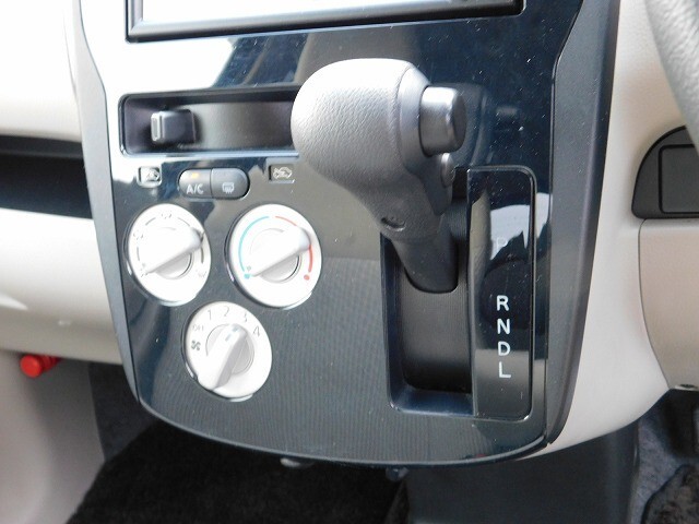 シフトレバー　エアコン操作部