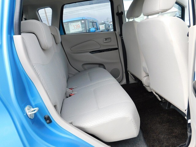 後部座席です。