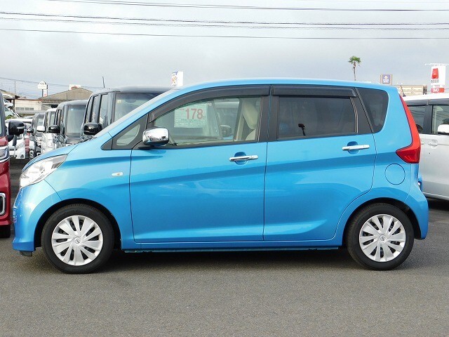 なお、業者販売(車種による)も行っておりますので、ご気軽にお問合せ、ご来店下さい。加藤をお呼び下さい。ご来店時GU様側よりご入店されますと、軽自動車がすぐ見れます。