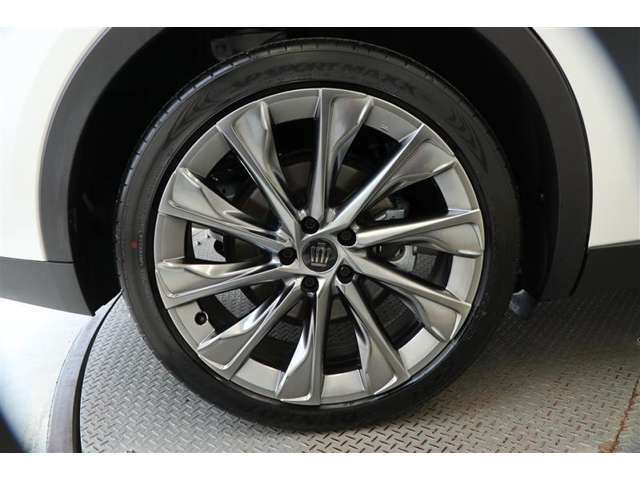 純正アルミホイール【タイヤサイズ225/45R21】