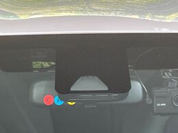 【トヨタセーフティセンス】走行中に前方の車両等を認識し、衝突しそうな時は警報とブレーキで衝突回避と被害軽減をアシスト。より安全にドライブをお楽しみいただけます。