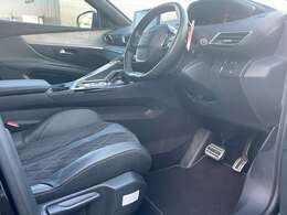 LIBERALAでは多種多様の車種をご用意させていただいております。お客様がご納得いくまで、そのお車の持つ特性を五感すべてで感じ取っていただける場をご提供します。