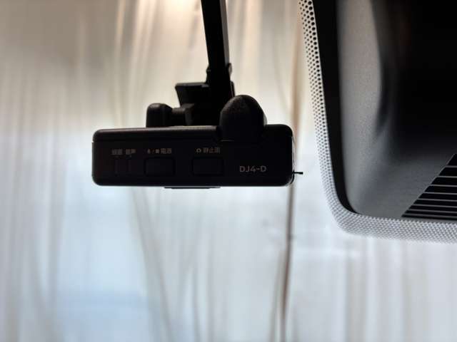 ドライブレコーダー装備！今や必需品ですね