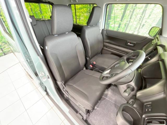 運転席シート廻りは使用感も少なく、良好な状態となっています。丁寧に使われていたことがよくわかりますね。