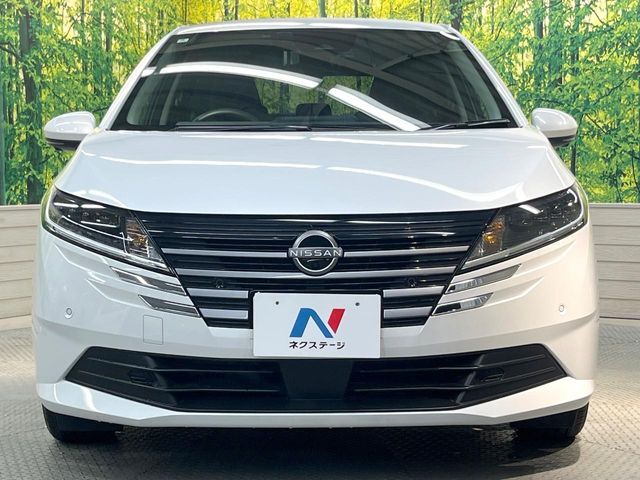 弊社では、全車『修復歴なし』のお車のみ取り扱っております。専任バイヤーによる厳選した仕入れの後、入庫後の車両チェックを行い、ネクステージが認定した高品質な中古車をご提供しております。