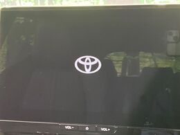 【10.5インチ　ディスプレイオーディオ】大画面のディスプレイはAppleCarPlayやAndroidAutoが利用可能。大きな画面でスマホナビアプリ等が利用いただけます♪