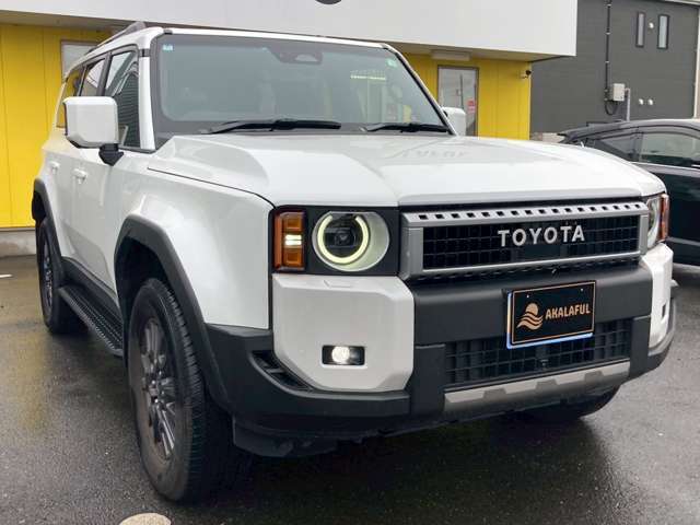 ディスプレイオーディオプラス！JBLプレミアムサウンド！丸目1眼LEDヘッドライト付きのランクル250入庫致しました！サンルーフ！レザーシートも付いてます♪自信の安心価格設定になっておりますので是非！