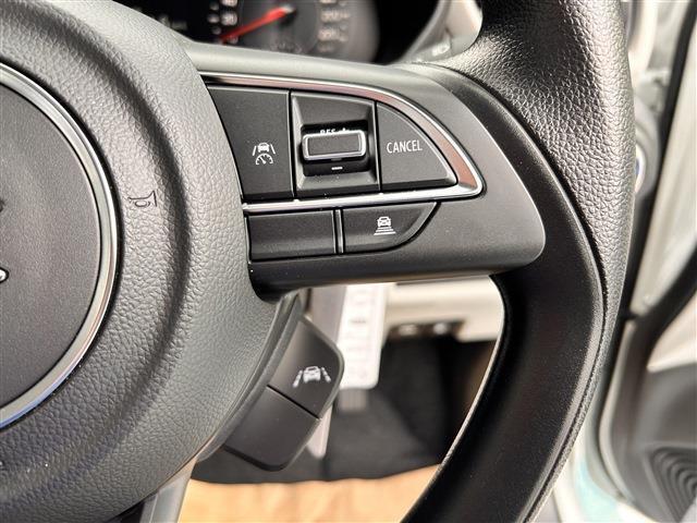 ☆高速走行時に活躍してくれる「アダプティブクルーズコントール」搭載！先行車との車間の維持もサポートしてくれます☆
