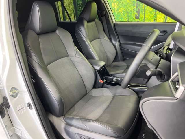 運転席シート廻りは使用感も少なく、良好な状態となっています。丁寧に使われていたことがよくわかりますね。