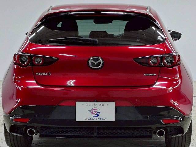 お車ご成約時の付帯率は驚きの90％OVER。GOOD　SPEED自慢のスーパーガラスコーティング。見違えるほどの輝きを放ち、納車後のメンテナンスも楽々。是非一度お試し下さい。