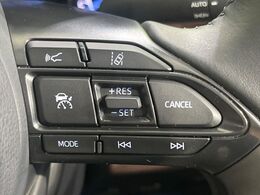 【レーダークルーズコントロール】高速道路での長距離走行が楽に！！自動で速度を保つクルーズコントロールが、衝突軽減システムと連携し、前方の車両を感知して車間を保つように速度調節してくれます！！