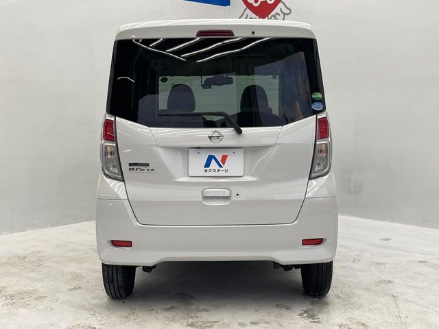 安心の最長10年・走行無制限保証（有償）をご用意。保証内容も充実はもちろん、無料点検＆オイル交換や、年中無休の全国・24時間ロードサービスも付帯されておりますのでご安心下さい。