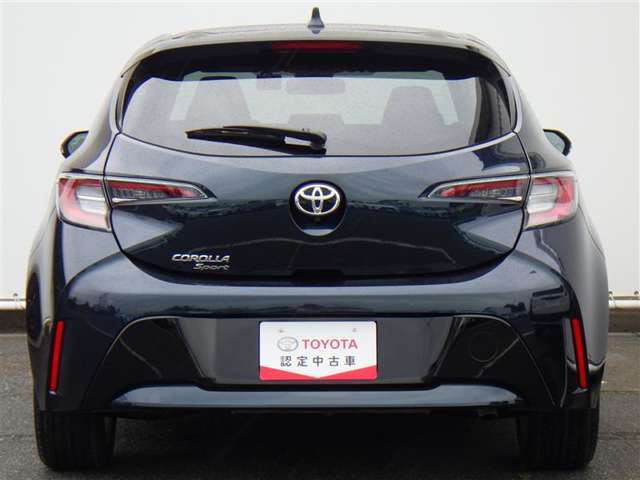 トヨタのお店でU-Carを購入すると、1年間ならどれだけ走っても保証される「ロングラン保証」が自動的に無料でついてきます。