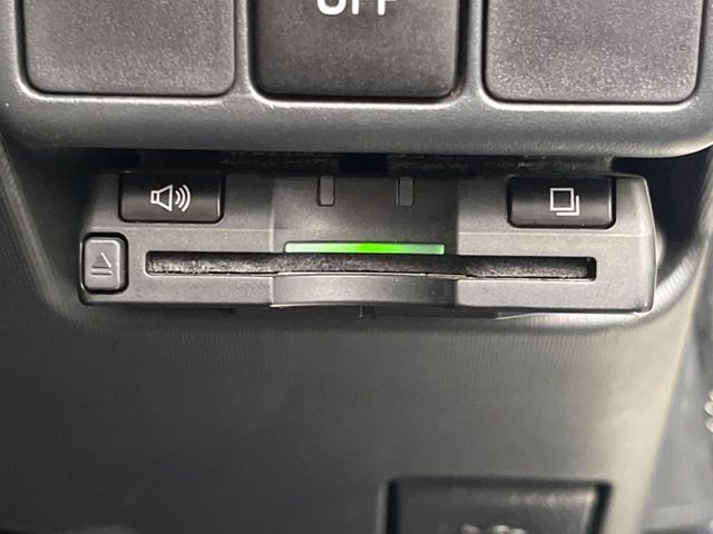 【ETC】高速道路の料金所をストレスなく通過！話題のスポットやサービスエリアに多い「スマートIC」利用時は必須のアイテムです。当店でセットアップを実施、ご納車当日からすぐにご利用いただけます！