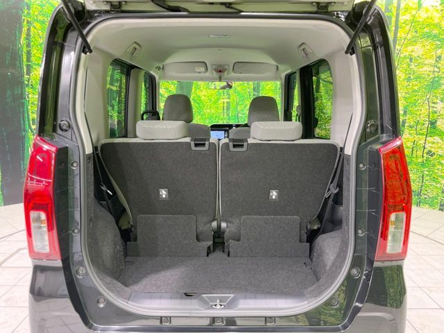 普段のお買い物や通勤、送迎等に十分な荷室スペースを確保しております。セカンドシートを倒すと、大きな荷物の積載も可能です♪