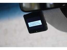 今では当たり前の装備となっているドライブレコーダーです！