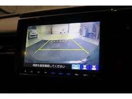 駐車が苦手な方も、そうでない方も、大変に便利なバックモニターを搭載しております！