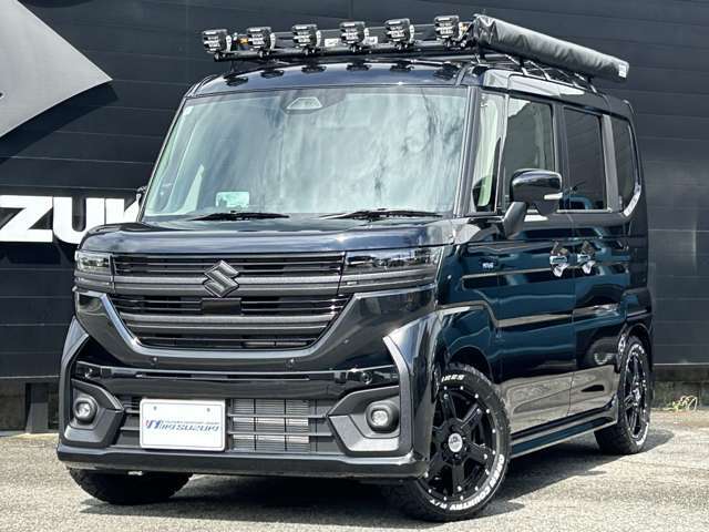 ラプターライナー塗装をふんだんに使用したタフな1台。