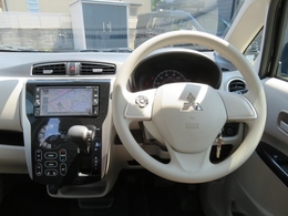 最近のクルマはたくさんスイッチがあるにゃん！そんなときも知識豊富なスタッフが親切にお教えするにゃん☆