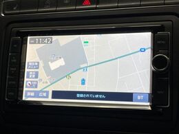 ●純正ナビ:一体感のあるナビは、高級感ある車内を演出してくれます。オーディオ機能も充実しておりますので、運転もより楽しめます♪