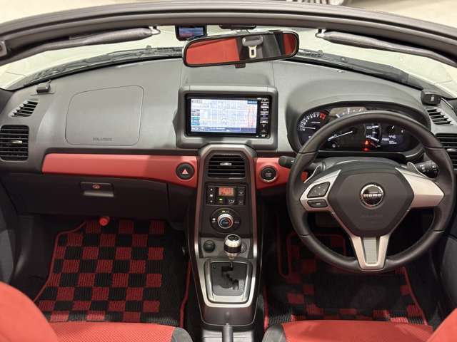 内外装共に目立つ傷も御座いません。是非現車を御覧にご来場くださいませ。