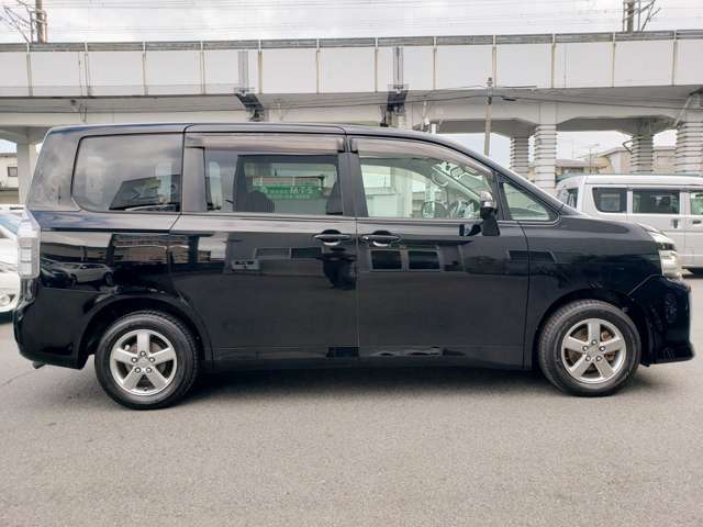 ☆当社、自社工場ありますので、納車後も継続車検・修理時には無料で代車の貸し出しも行っております！オイル交換などの作業もリフトを使ってクイックメンテナンスOK☆