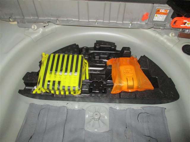 パンク修理キット付き