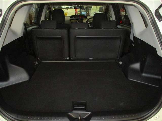 トランクルームも広く沢山荷物を積み込めます♪