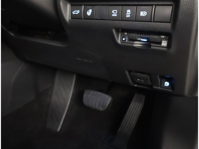 ETC車載器付きです。高速道路の料金所もスムーズに通過できます。