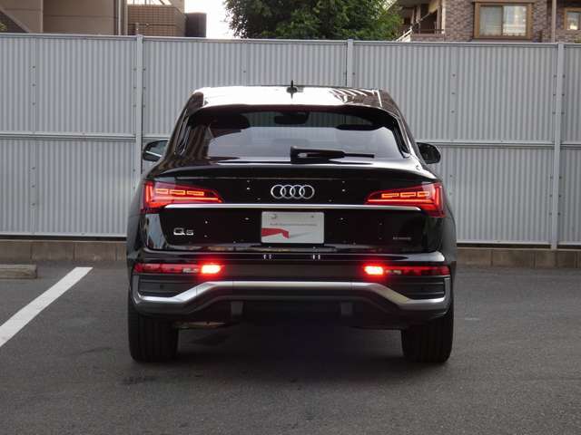 Audi認定中古車が大きく進化。2017年2月より、AAA　Premium　Plus、AAAと、車歴に応じて2段階のグレードを設定。保証の範囲や期間も拡大しました。