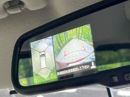 【アラウンドビューモニター】専用のカメラにより、上から見下ろしたような視点で360度クルマの周囲を確認することができます☆死角部分も確認しやすく、狭い場所での切り返しや駐車もスムーズに行えます。