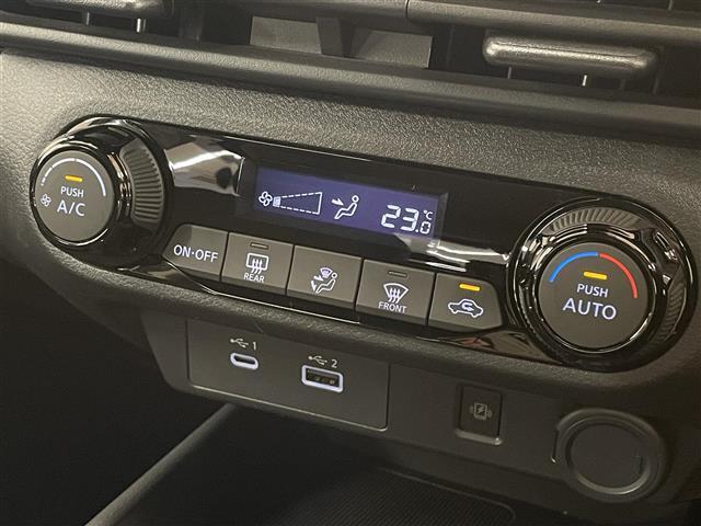 【オートエアコン】車内温度を感知して自動で温度調整をしてくれるのでいつでも快適な車内空間を創り上げます！