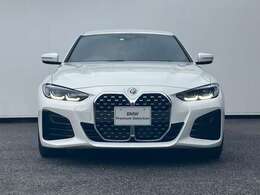 パドルシフト！ライブコックピット！アンビエントライト！SOSコール！前後コーナーセンサー！