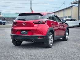 【CX-3】気品ある美しさと先鋭さ」をテーマに、上質さや洗練さを表現したデザインです。