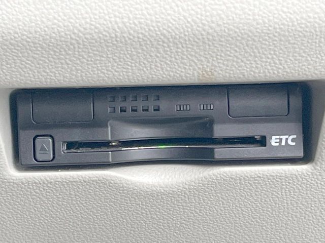 【ETC】高速道路の料金所をストレスなく通過！話題のスポットやサービスエリアに多い「スマートIC」利用時は必須のアイテムです。当店でセットアップを実施、ご納車当日からすぐにご利用いただけます！