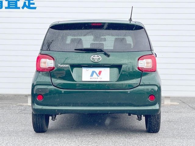 安心の最長10年・走行無制限保証（有償）をご用意。保証内容も充実はもちろん、無料点検＆オイル交換や、年中無休の全国・24時間ロードサービスも付帯されておりますのでご安心下さい。