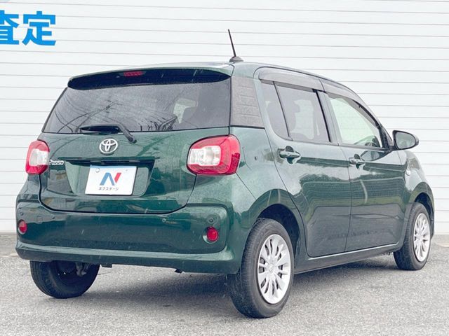 大好評のボディコーティング「弾スプラッシュコート」もご納車までに施工可能。通常のガラスコートと異なる、耐久年数6年の無機質ガラスコーティングが、ボディをキレイな状態に保ってくれます。