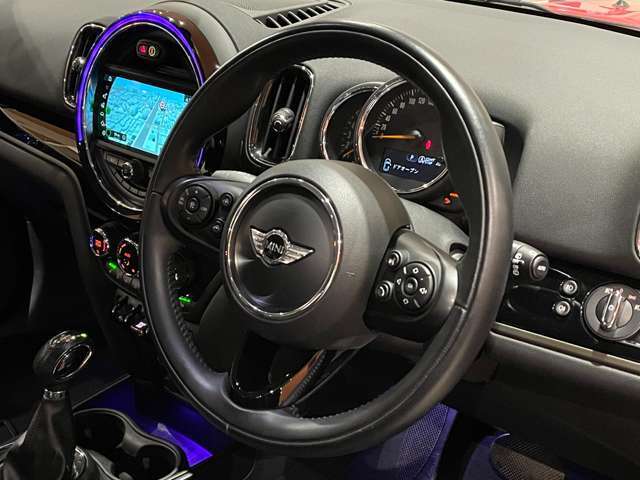 コンセプトは【五感で較べる】。お気軽にスタッフにお尋ね下さい！